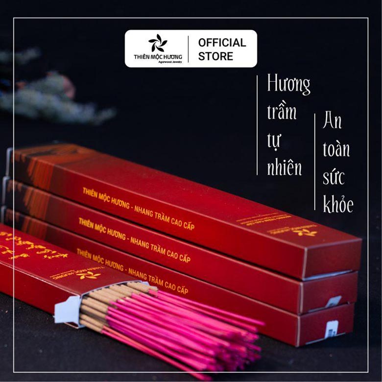 Có nên đốt trầm hương trên bàn thờ không?