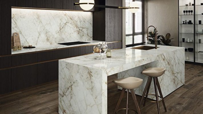 Chuyên gia CMC Tiles giải đáp: 3 lý do gia chủ nên dùng gạch ốp mặt bếp