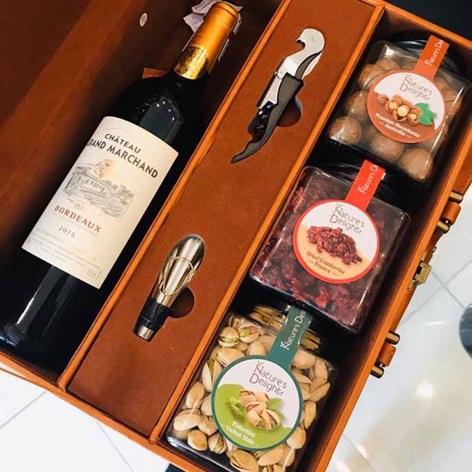 Đặt quà rượu vang tết 2024 tại Shop Vinvino - Lựa chọn sang trọng, độc đáo