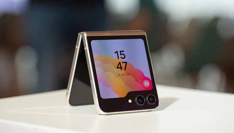 Trải nghiệm thực tế khi dùng Galaxy Z Flip 7 làm máy chính cho công việc hằng ngày


