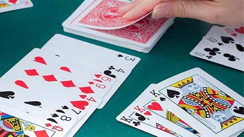 Thuật ngữ bài phỏm từ A-Z: Bí quyết hiểu luật chơi nhanh cho tân thủ 